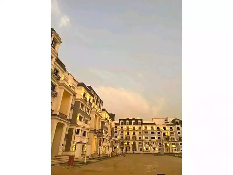 https://aqarmap.com.eg/en/listing/7306432-for-sale-cairo-new-cairo-compounds-mwntn-fyw-y-syty-club-park-mountain-view-icity