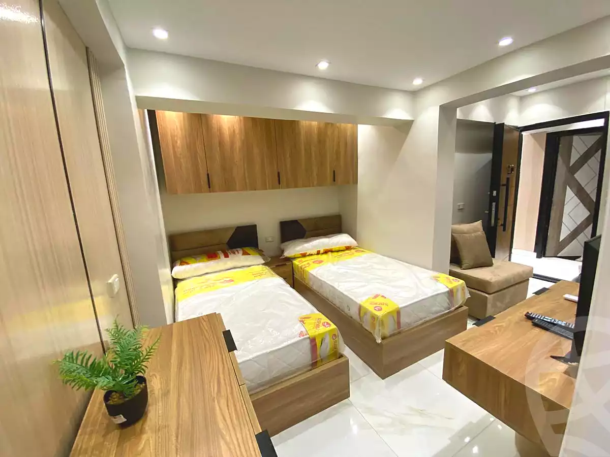 https://aqarmap.com.eg/ar/listing/7306831-for-sale-cairo-6th-of-october-el-ahyaa-neighborhood-2nd-divided-from-al-kafrawei-st