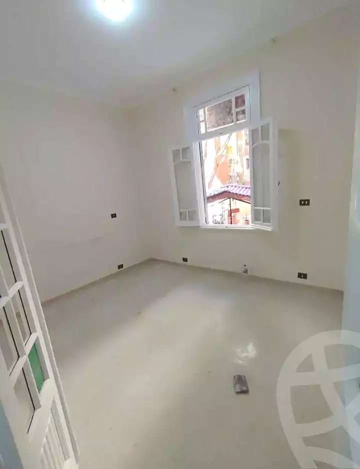 https://aqarmap.com.eg/ar/listing/7307358-for-rent-alexandria-sporting-shr-bwr-s-yd