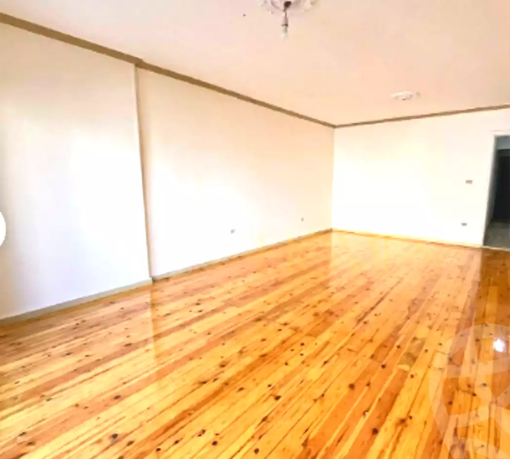 https://aqarmap.com.eg/ar/listing/7307778-for-rent-alexandria-ganaklis