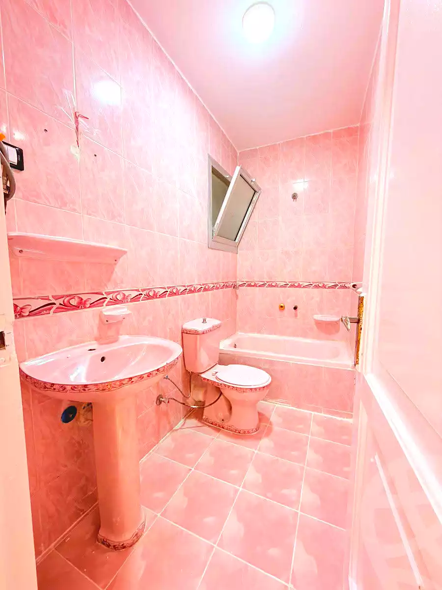 https://aqarmap.com.eg/ar/listing/7308652-for-sale-alexandria-al-agamy