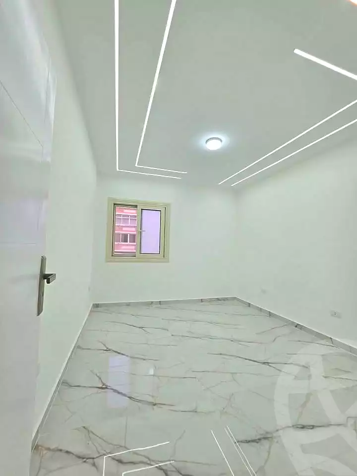 https://aqarmap.com.eg/ar/listing/7308781-for-sale-alexandria-miami-mahmoud-el-isawy-st