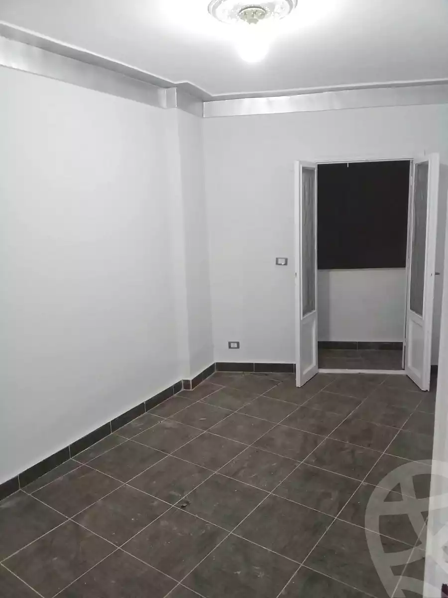 https://aqarmap.com.eg/ar/listing/7308784-for-sale-alexandria-al-agamy-el-hanouvel