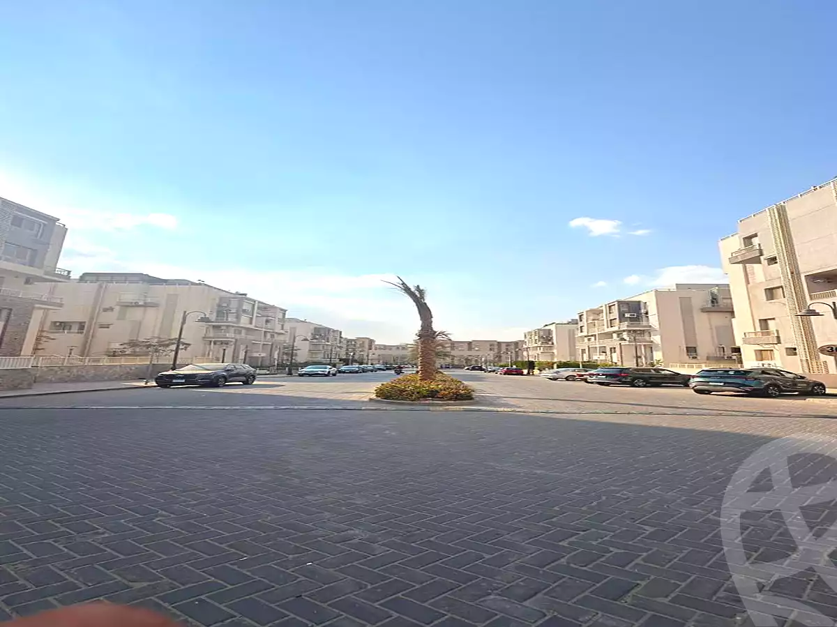 https://aqarmap.com.eg/ar/listing/7309255-for-sale-cairo-new-cairo-compounds-jyd