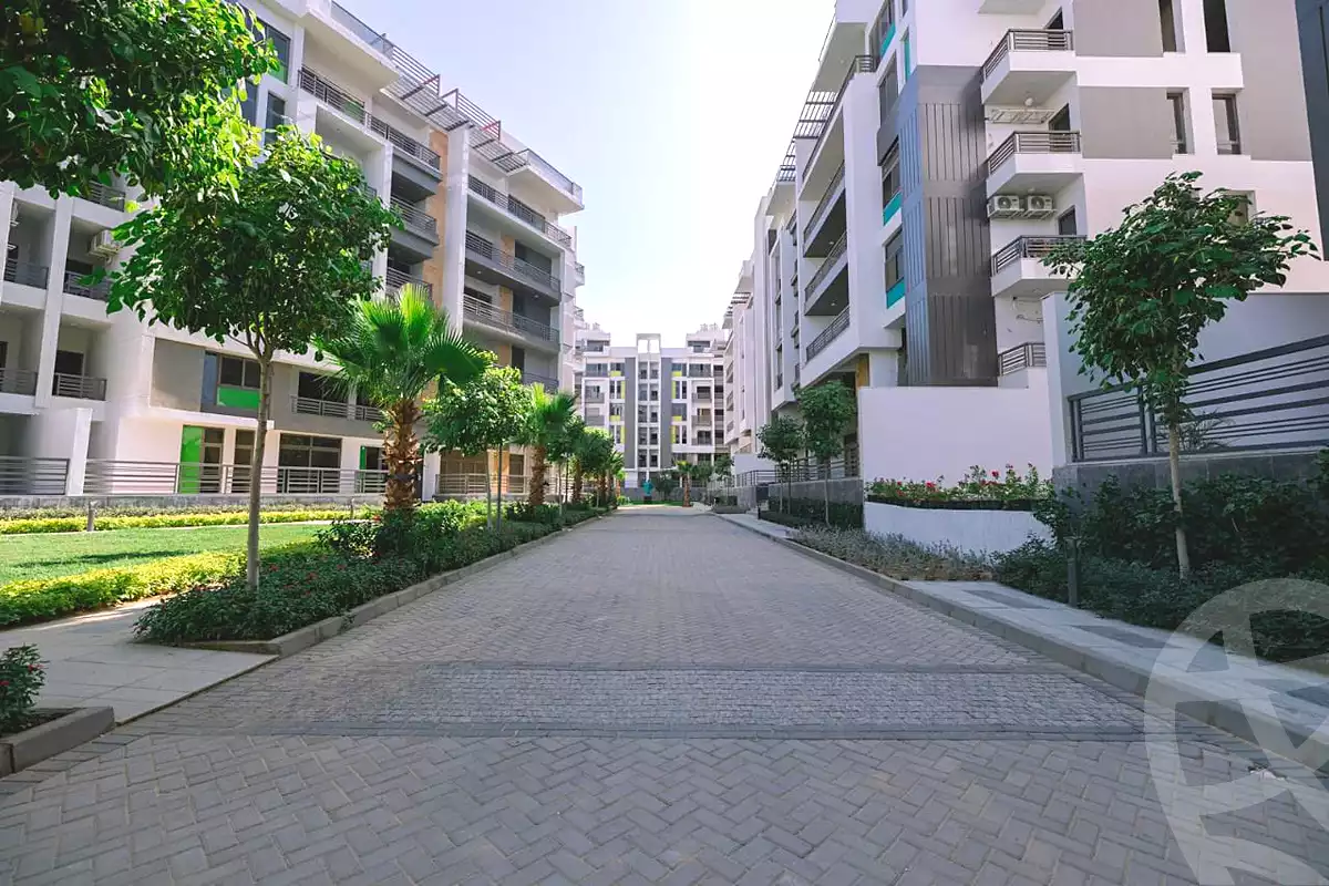 https://aqarmap.com.eg/en/listing/7309262-for-sale-cairo-new-cairo-compounds-the-icon-gardens-compound-style-home