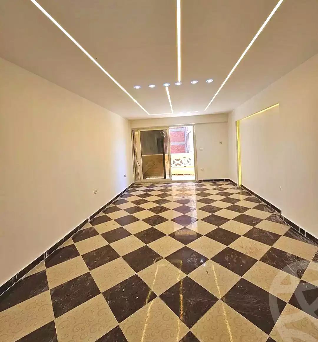 https://aqarmap.com.eg/ar/listing/7310810-for-sale-alexandria-miami-el-gaish-rd-st