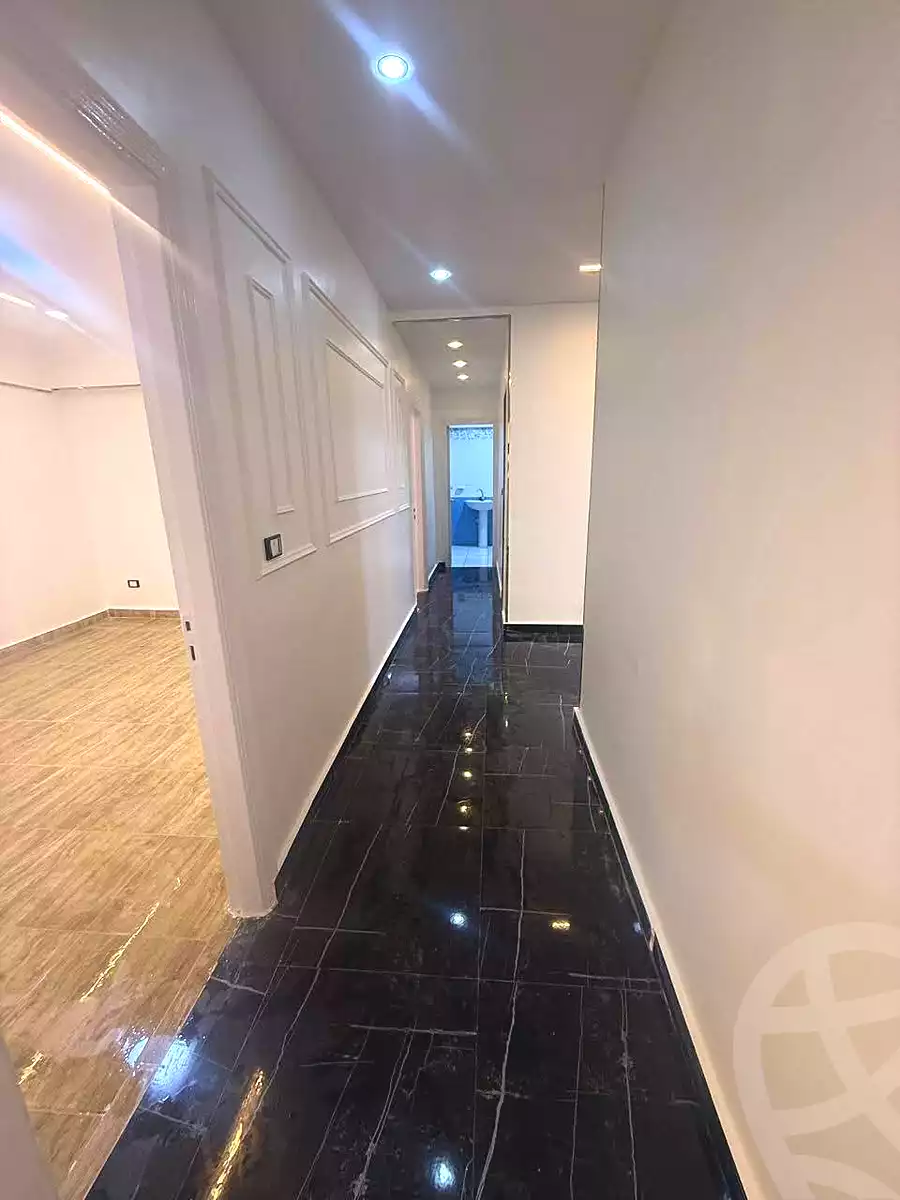 https://aqarmap.com.eg/ar/listing/7310857-for-sale-alexandria-sydy-bshr-sydy-bshr-bhry-street-16