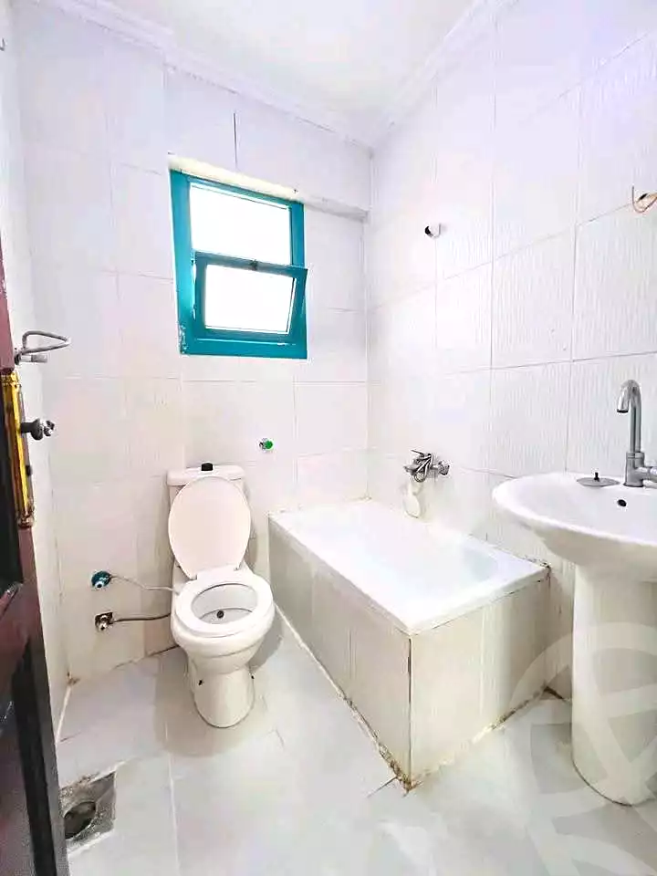 https://aqarmap.com.eg/ar/listing/7310948-for-sale-alexandria-al-agamy-shataa-el-nakheel