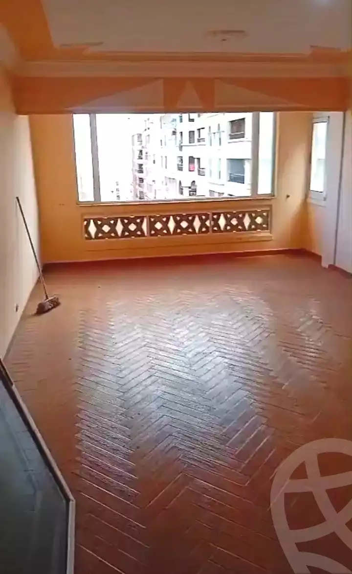 https://aqarmap.com.eg/ar/listing/7312060-for-rent-alexandria-smouha