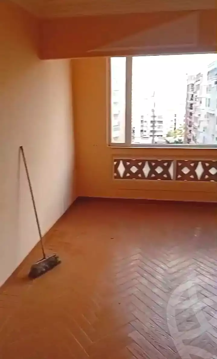 https://aqarmap.com.eg/ar/listing/7312060-for-rent-alexandria-smouha