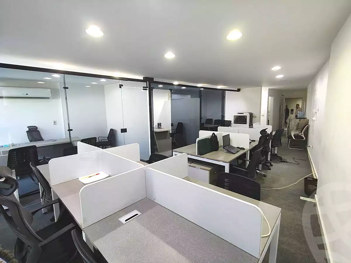 https://aqarmap.com.eg/ar/listing/7312662-for-rent-cairo-el-maadi-compounds-rayhanah-plaza