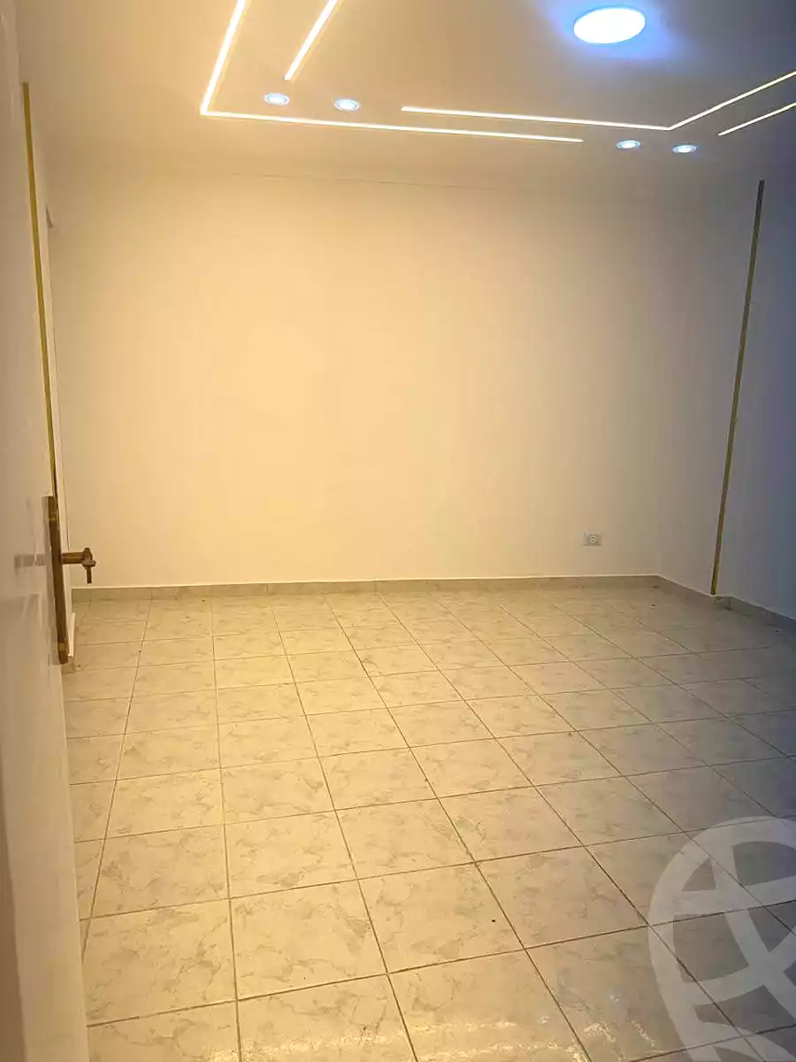 https://aqarmap.com.eg/ar/listing/7308525-for-sale-alexandria-sydy-bshr-sydy-bshr-bhry-shr-khld-bn-lwlyd
