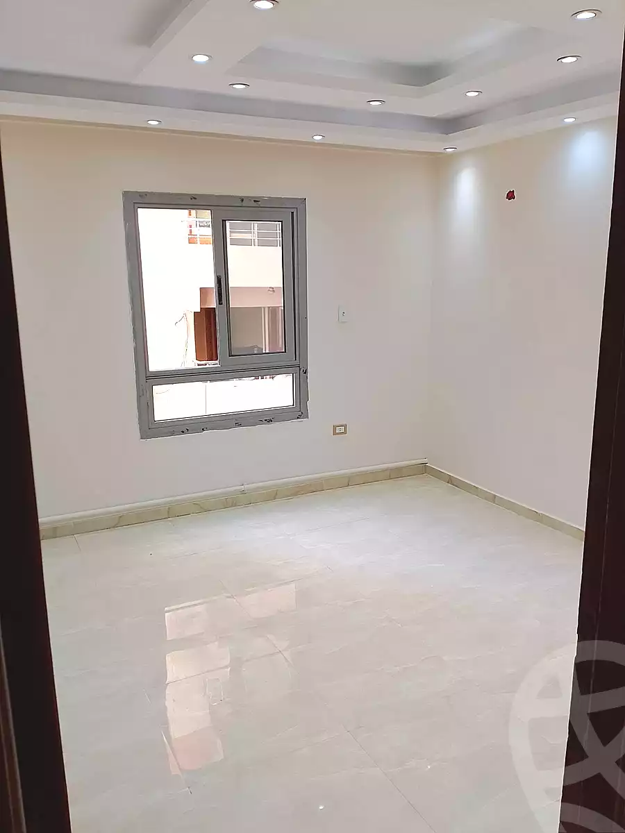 https://aqarmap.com.eg/ar/listing/7313157-for-sale-alexandria-sydy-bshr-sydy-bshr-bhry-shr-khld-bn-lwlyd