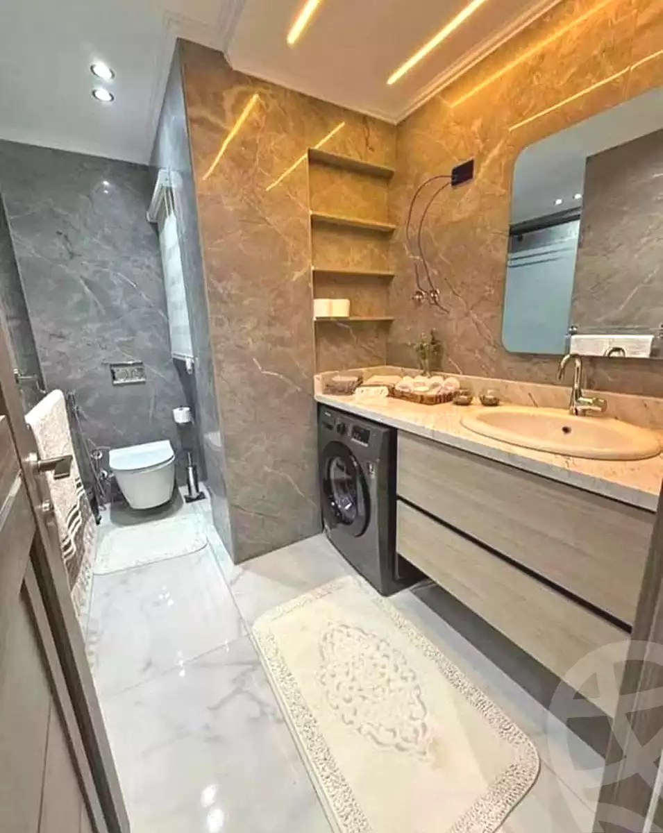 https://aqarmap.com.eg/en/listing/7313228-for-sale-cairo-new-cairo-compounds-mountain-view1-1-compound