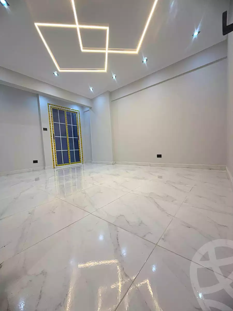 https://aqarmap.com.eg/ar/listing/7313273-for-sale-alexandria-sydy-bshr-sydy-bshr-bhry-gamal-abd-el-nasir-st