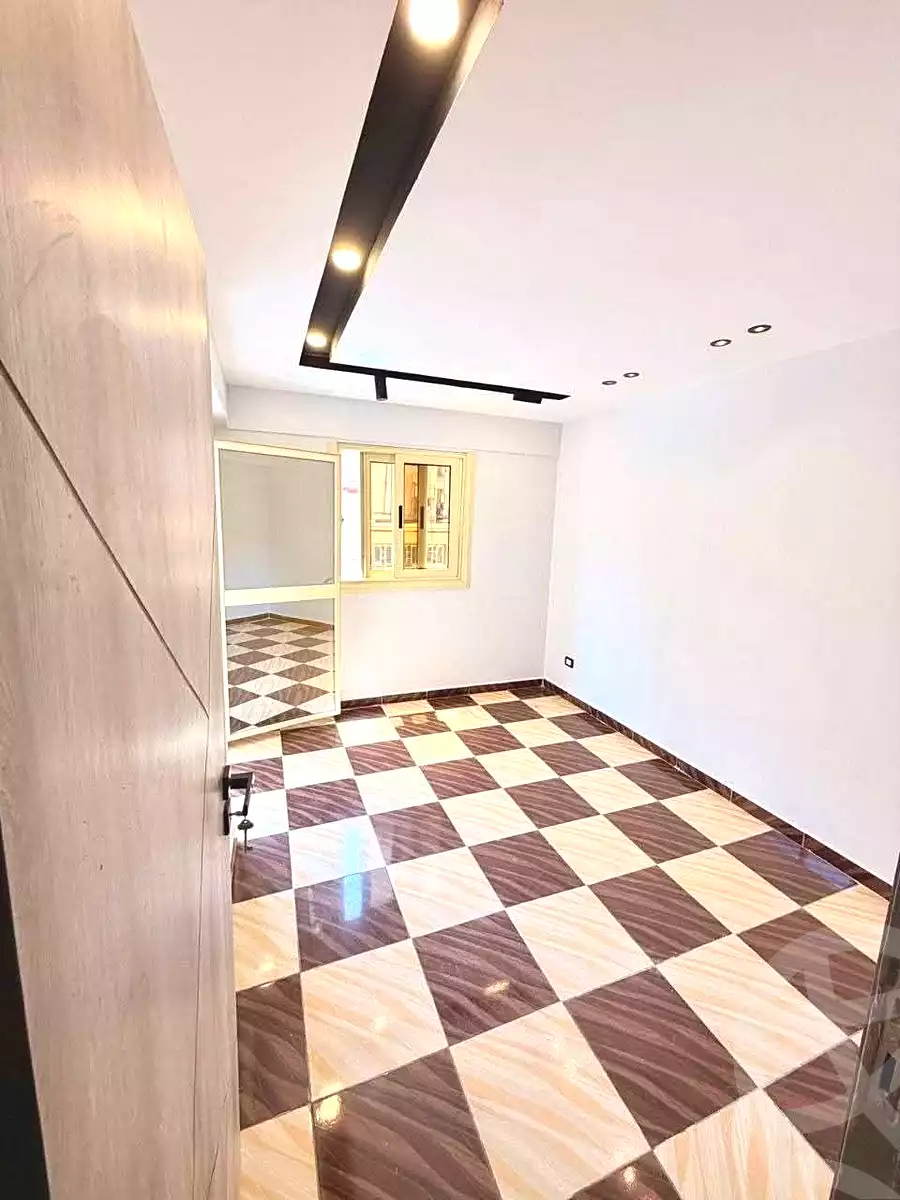 https://aqarmap.com.eg/ar/listing/7313610-for-sale-alexandria-sydy-bshr-sydy-bshr-bhry-shr-khld-bn-lwlyd