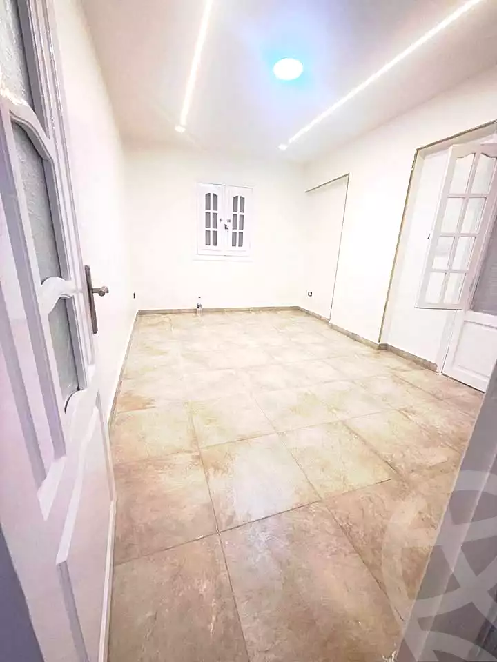 https://aqarmap.com.eg/en/listing/7314081-for-sale-alexandria-sydy-bshr-sydy-bshr-bhry-street-16
