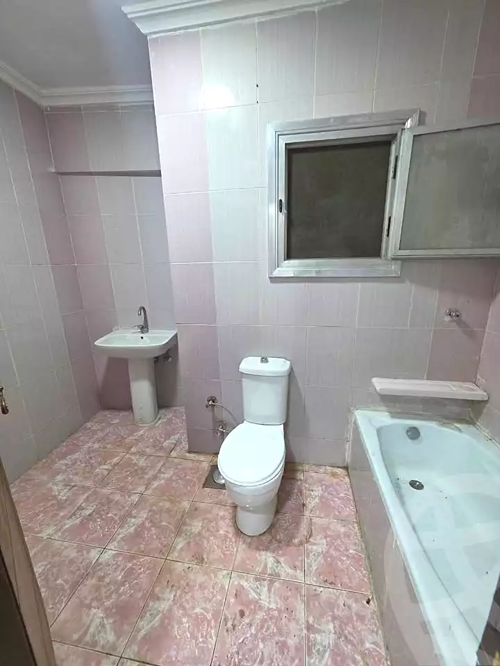 https://aqarmap.com.eg/en/listing/7314110-for-sale-alexandria-sydy-bshr-sydy-bshr-bhry