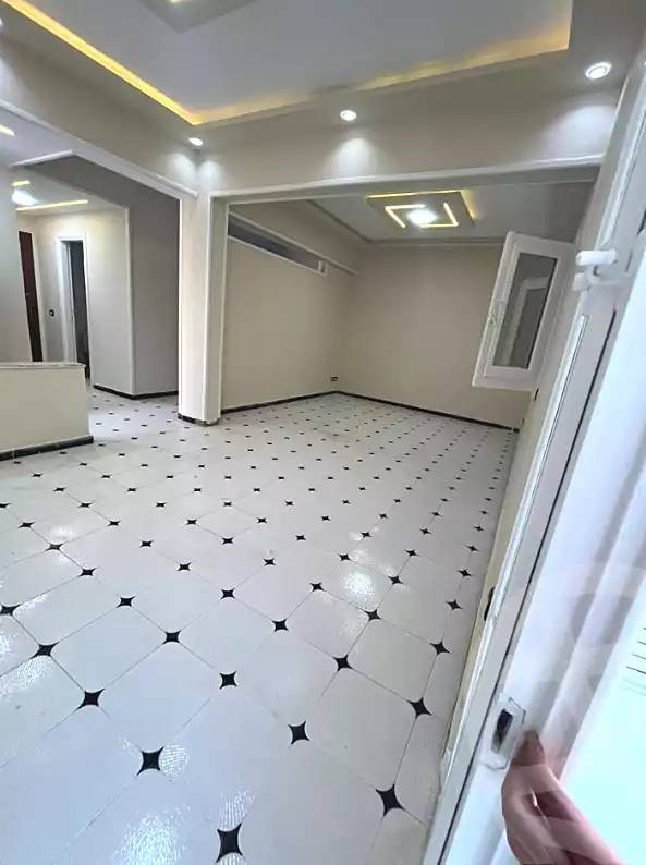 https://aqarmap.com.eg/ar/listing/7314658-for-sale-alexandria-al-agamy-lbytsh-el-zahraa-st