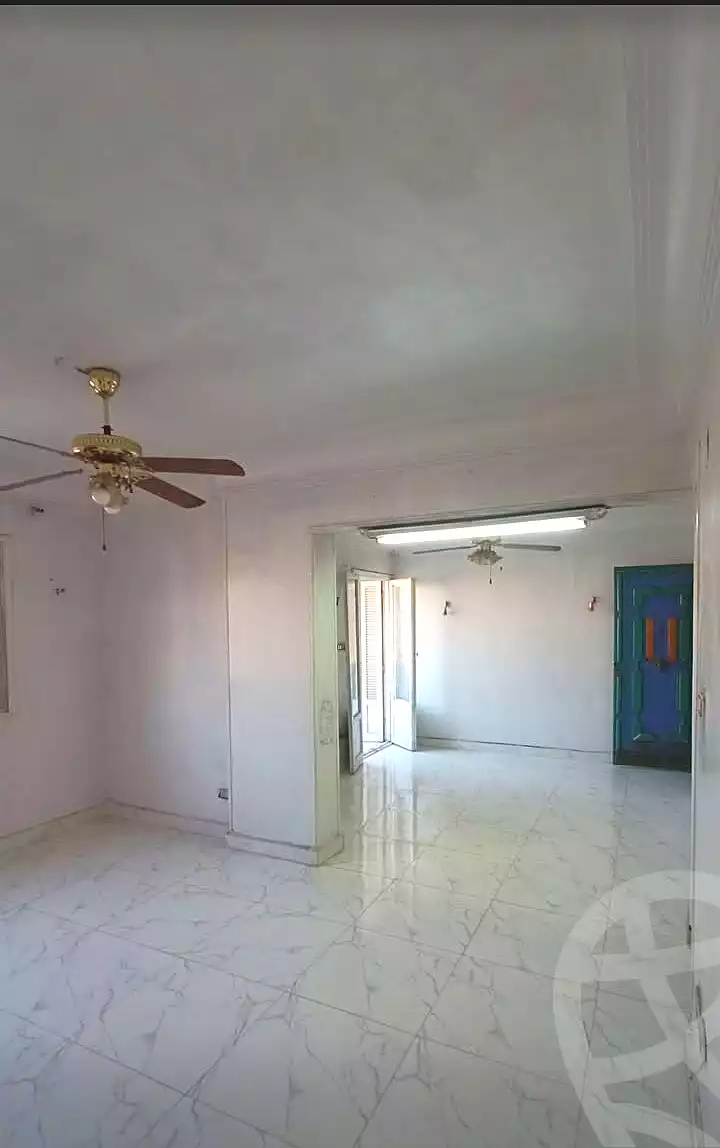 https://aqarmap.com.eg/ar/listing/7315513-for-rent-alexandria-al-agamy-el-hanouvel-el-zahraa-city-st