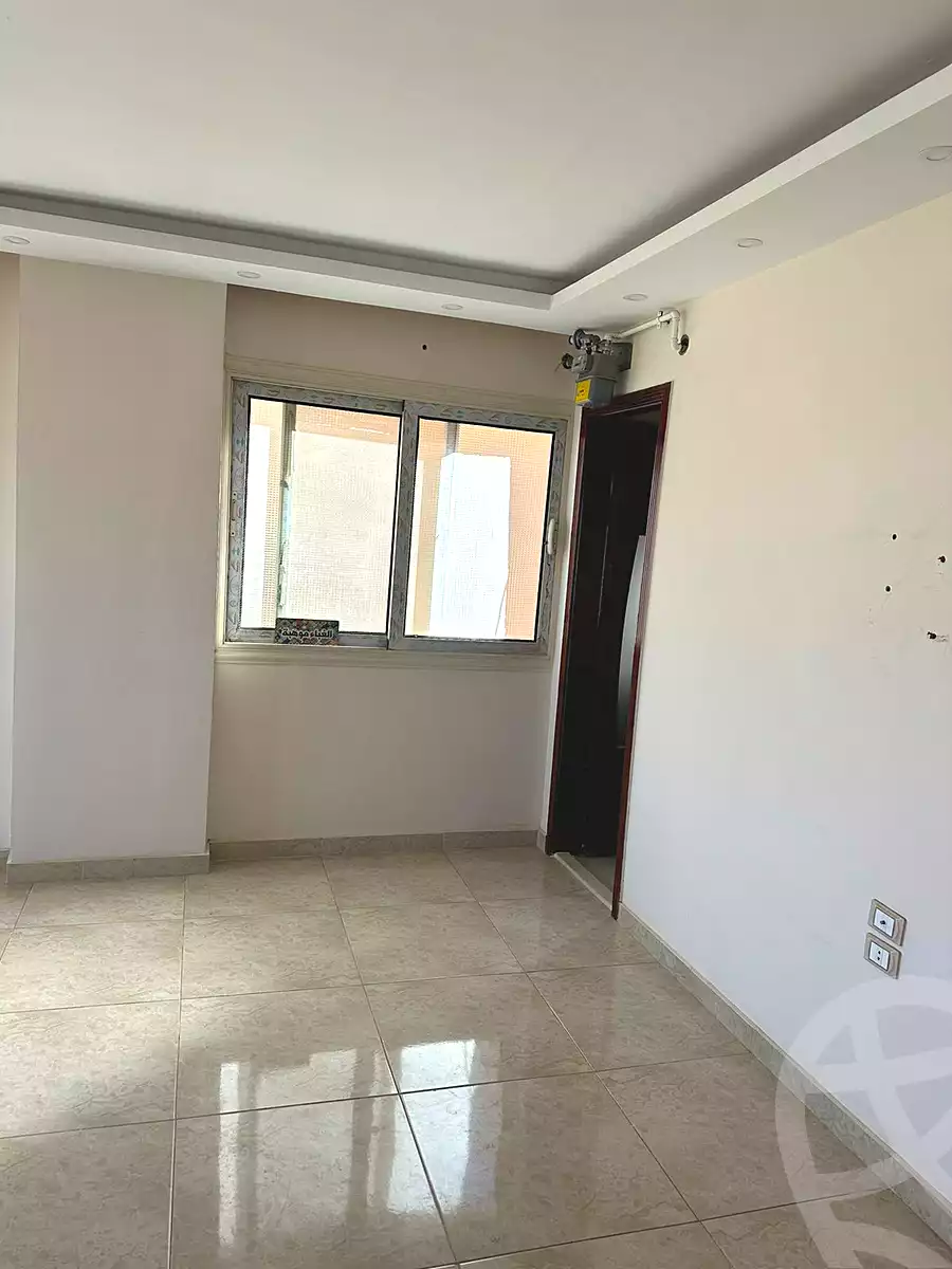 https://aqarmap.com.eg/ar/listing/7316220-for-rent-cairo-6th-of-october-compounds-jrdyny-lshms