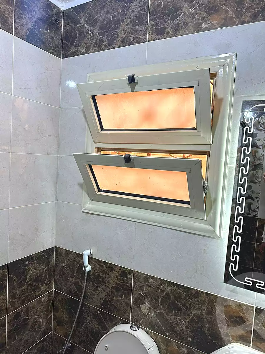 https://aqarmap.com.eg/ar/listing/7316220-for-rent-cairo-6th-of-october-compounds-jrdyny-lshms