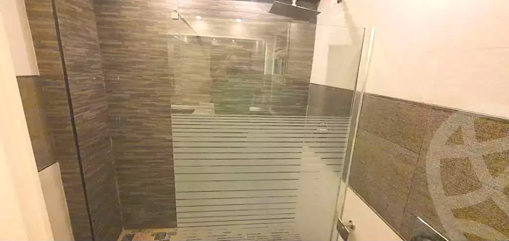https://aqarmap.com.eg/en/listing/7316288-for-sale-cairo-new-cairo-lrhb-city-phase-1-ahmed-rami-st