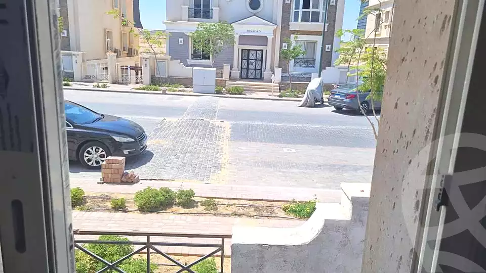 https://aqarmap.com.eg/en/listing/7316287-for-sale-cairo-new-cairo-compounds-mountain-view1-1-compound