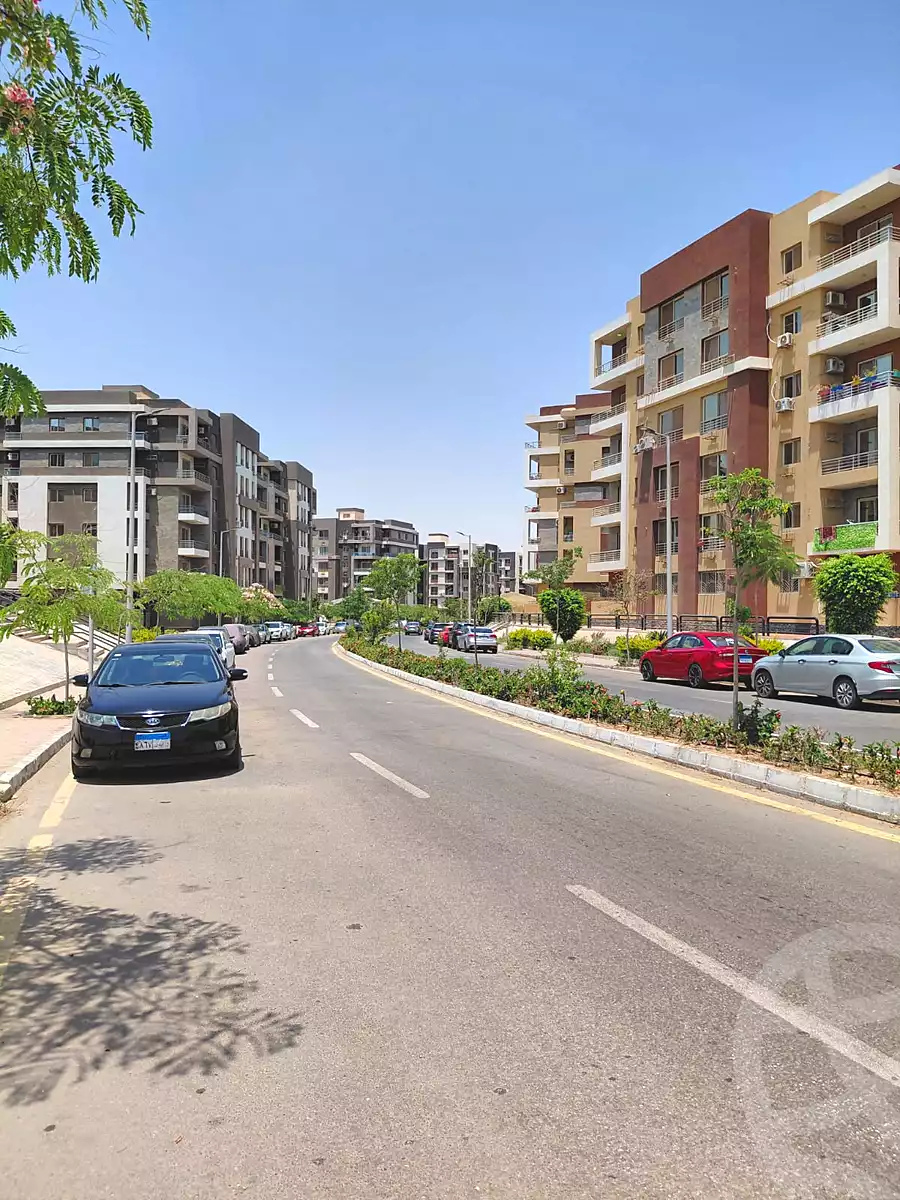 https://aqarmap.com.eg/ar/listing/7316416-for-rent-cairo-6th-of-october-compounds-jn-ktwbr