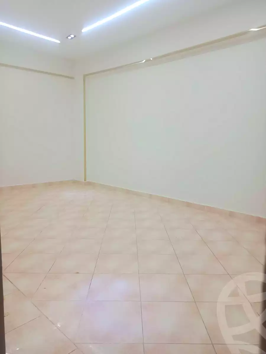 https://aqarmap.com.eg/ar/listing/7317112-for-sale-alexandria-al-agamy-el-hanouvel-radwan-st