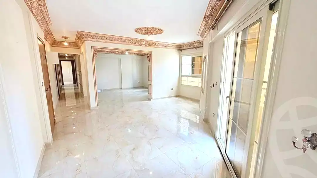 https://aqarmap.com.eg/ar/listing/7317189-for-rent-alexandria-ganaklis