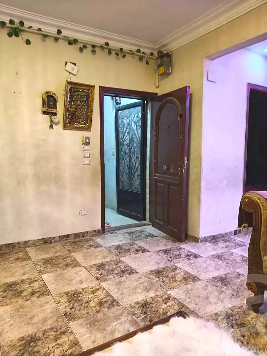 https://aqarmap.com.eg/en/listing/7317422-for-sale-cairo-helwan-hadayek-helwan-nile-corniche-st
