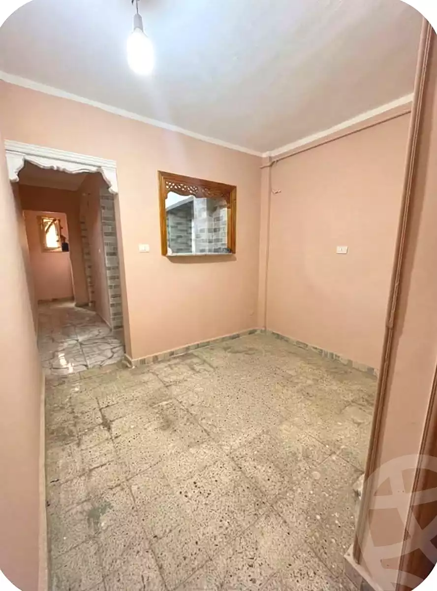 https://aqarmap.com.eg/ar/listing/7317426-for-sale-cairo-helwan-el-shareaa-el-sharby-st