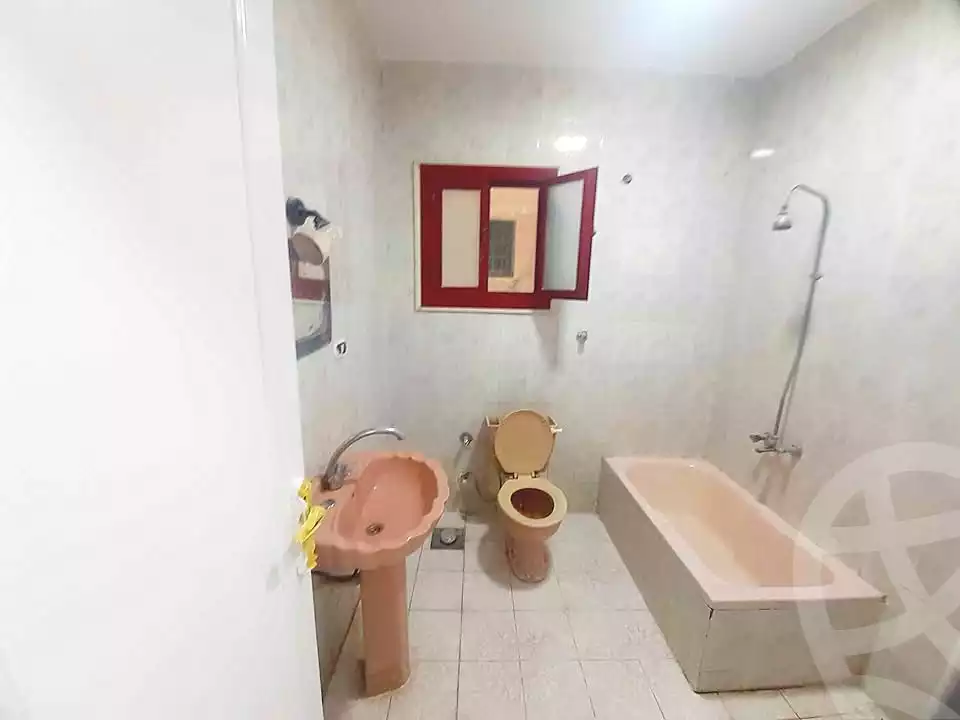 https://aqarmap.com.eg/ar/listing/7318066-for-sale-alexandria-al-agamy-shataa-el-nakheel
