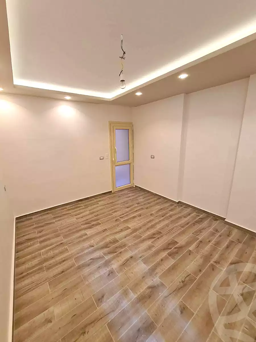 https://aqarmap.com.eg/en/listing/7318114-for-rent-alexandria-el-montazah-compounds-in-el-montazah-royal-plaza-compound-al-halawany