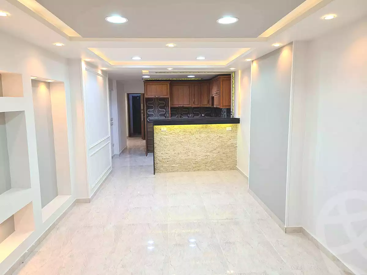 https://aqarmap.com.eg/en/listing/7318120-for-rent-alexandria-el-montazah-compounds-in-el-montazah-royal-plaza-compound-al-halawany