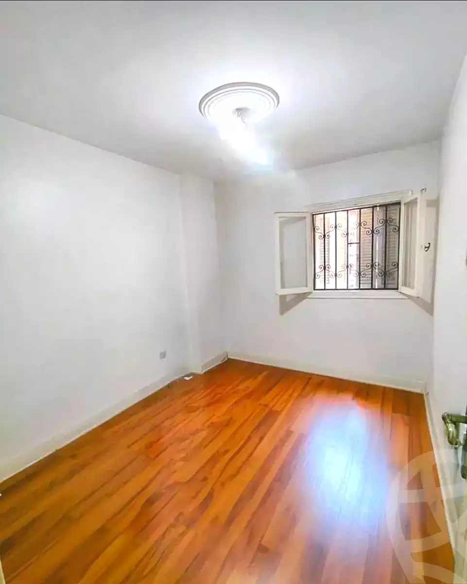 https://aqarmap.com.eg/ar/listing/7318178-for-sale-alexandria-sydy-bshr-sydy-bshr-bhry