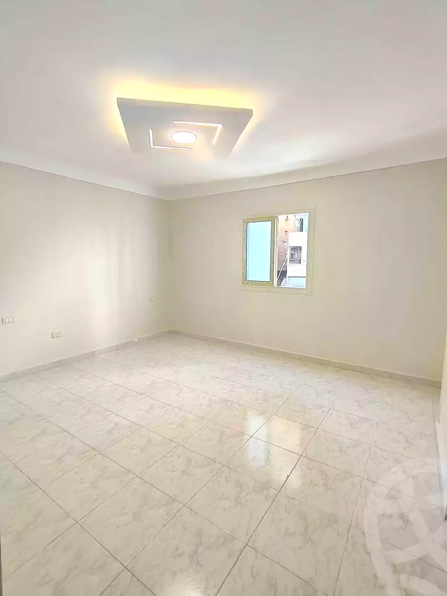 https://aqarmap.com.eg/ar/listing/7318253-for-sale-alexandria-sydy-bshr-sydy-bshr-bhry-gamal-abd-el-nasir-st