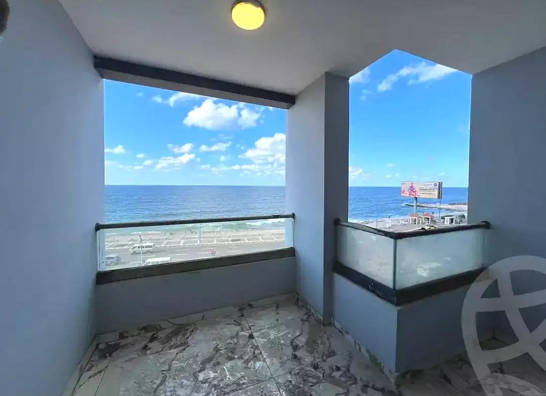 https://aqarmap.com.eg/en/listing/7318627-for-sale-alexandria-camp-cesar-el-gaish-rd