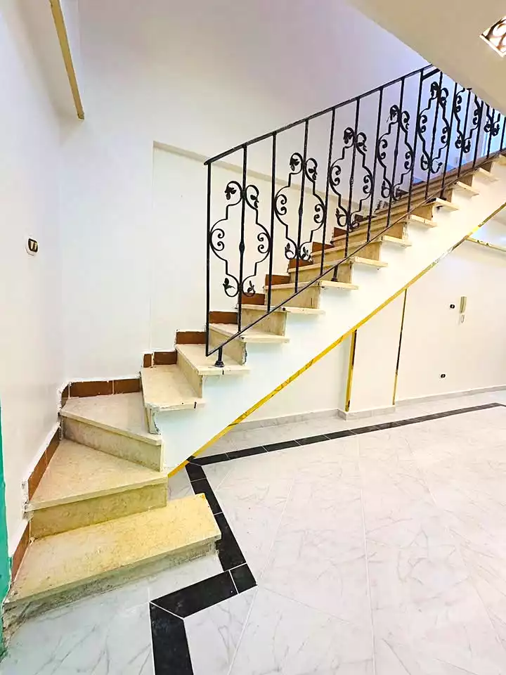 https://aqarmap.com.eg/en/listing/7318822-for-sale-alexandria-al-agamy-shataa-el-nakheel