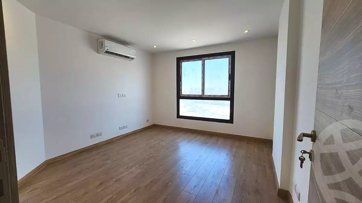 https://aqarmap.com.eg/en/listing/7318863-for-rent-cairo-el-maadi-compounds-rayhanah-plaza