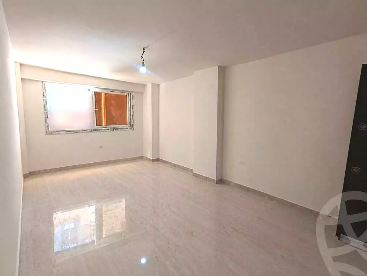 https://aqarmap.com.eg/ar/listing/7319499-for-sale-alexandria-sydy-bshr-sydy-bshr-bhry-shr-khld-bn-lwlyd