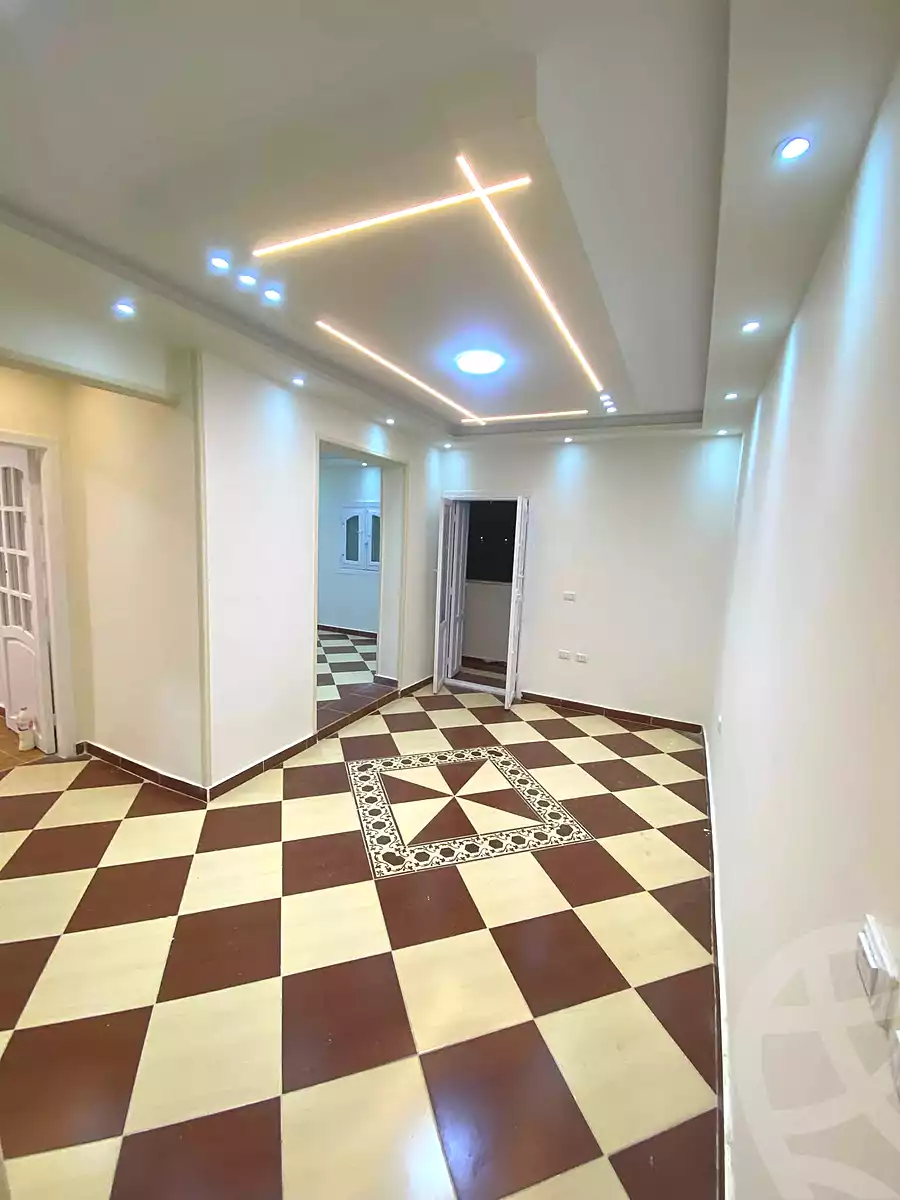 https://aqarmap.com.eg/ar/listing/7319614-for-sale-alexandria-new-miami-mostafa-kamel-sttt