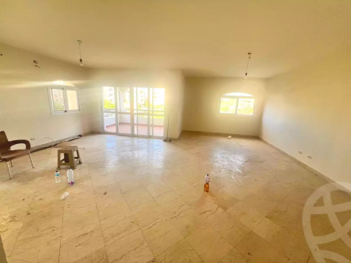 https://aqarmap.com.eg/ar/listing/7319780-for-rent-cairo-el-sheikh-zayed-city-compounds-royal-meadows