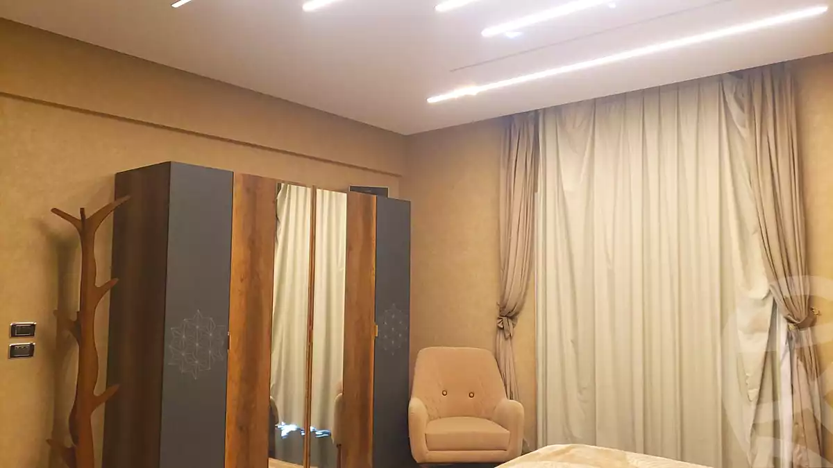 https://aqarmap.com.eg/ar/listing/7320088-for-rent-cairo-new-cairo-compounds-hyde-park