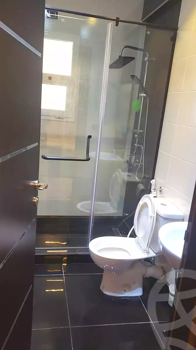 https://aqarmap.com.eg/ar/listing/7320088-for-rent-cairo-new-cairo-compounds-hyde-park
