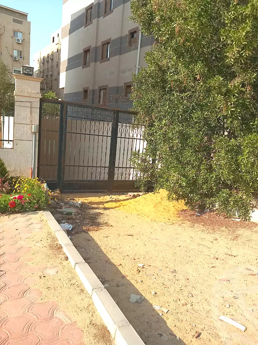 https://aqarmap.com.eg/ar/listing/7320231-for-sale-cairo-new-cairo-gharb-arabila-doctor-hani-maher-st