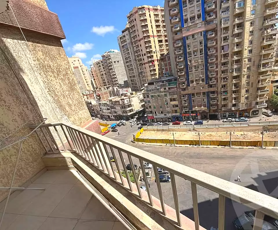 https://aqarmap.com.eg/ar/listing/7320396-for-sale-alexandria-sydy-bshr