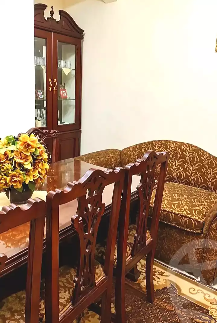 https://aqarmap.com.eg/ar/listing/7320908-for-rent-alexandria-lauran