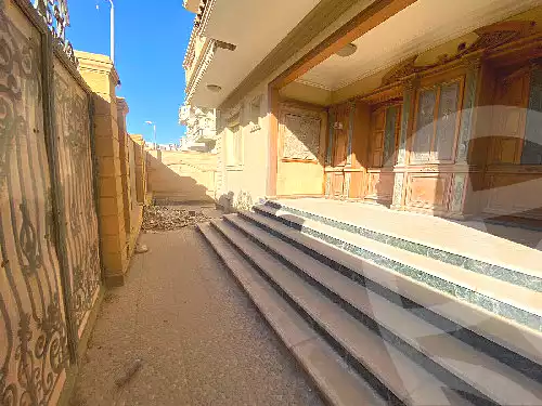 https://aqarmap.com.eg/en/listing/7320953-for-sale-cairo-new-cairo-el-ahyaa-third-neighborhood-street-16